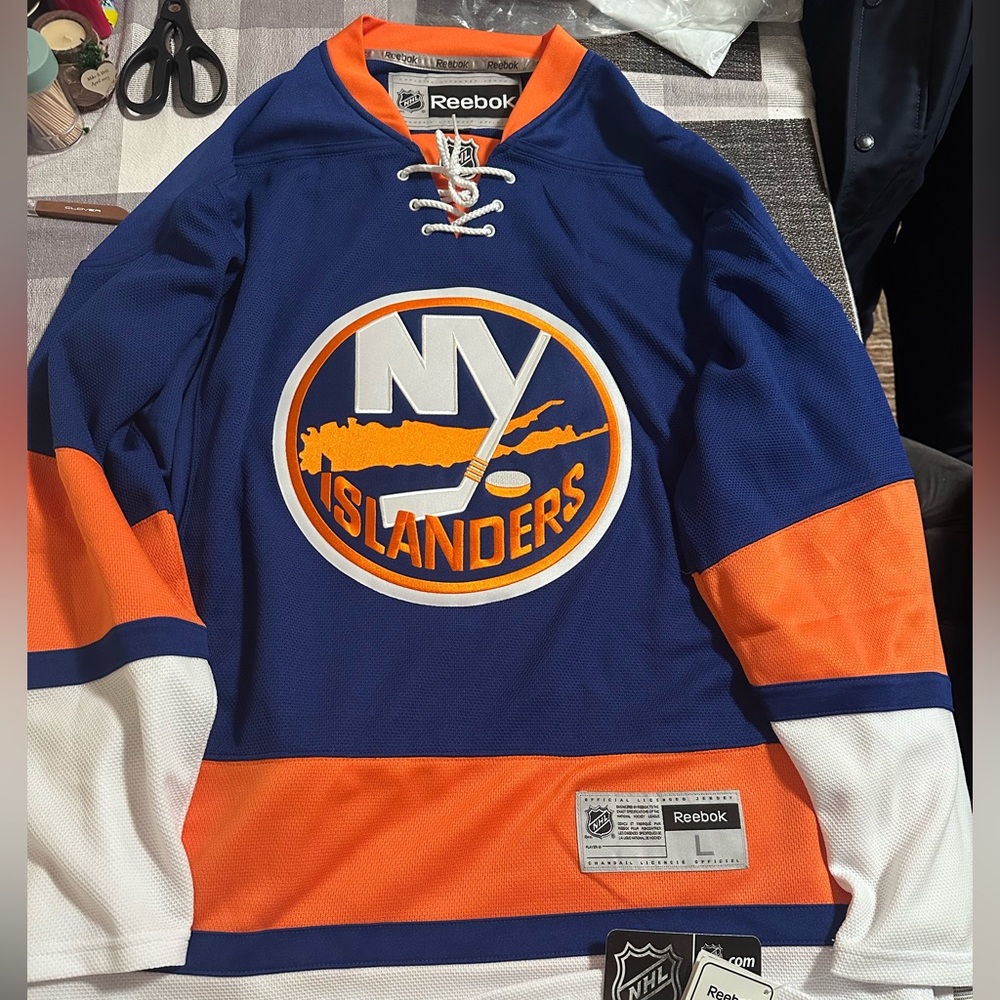 NWT Reebok Premier NHL New York Islanders Blue Hockey Jersey Mens L Large